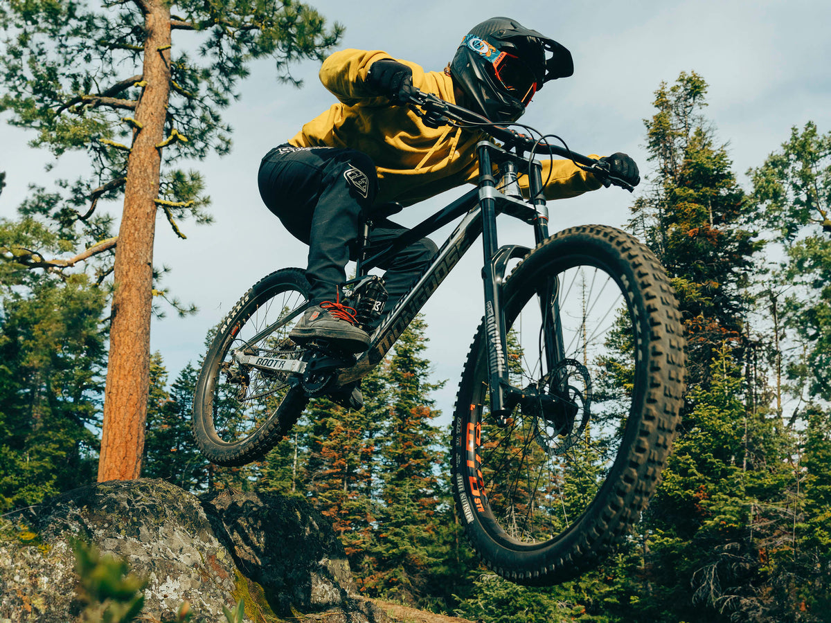 Mongoose Boot'r 27.5-inch Full Suspension Downhill Mountain Bike